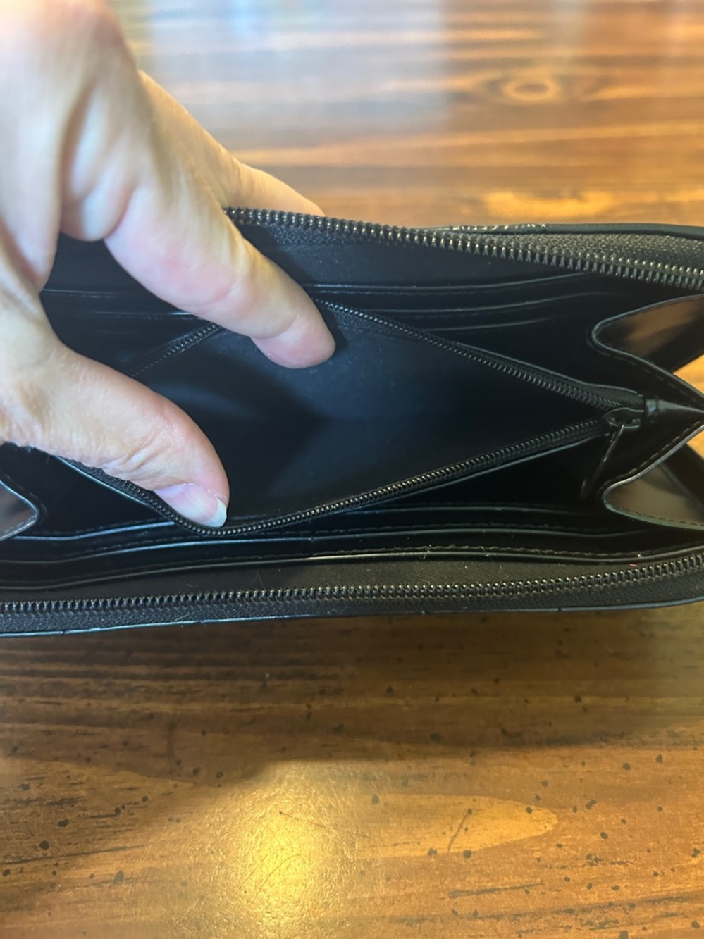Like new Loungefly Skull black wallet puffy 8”x4” - Picture 6 of 8
